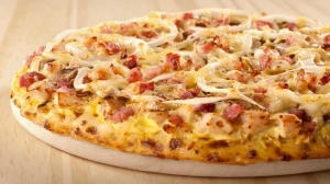 Pizza Chicken Hollandaise